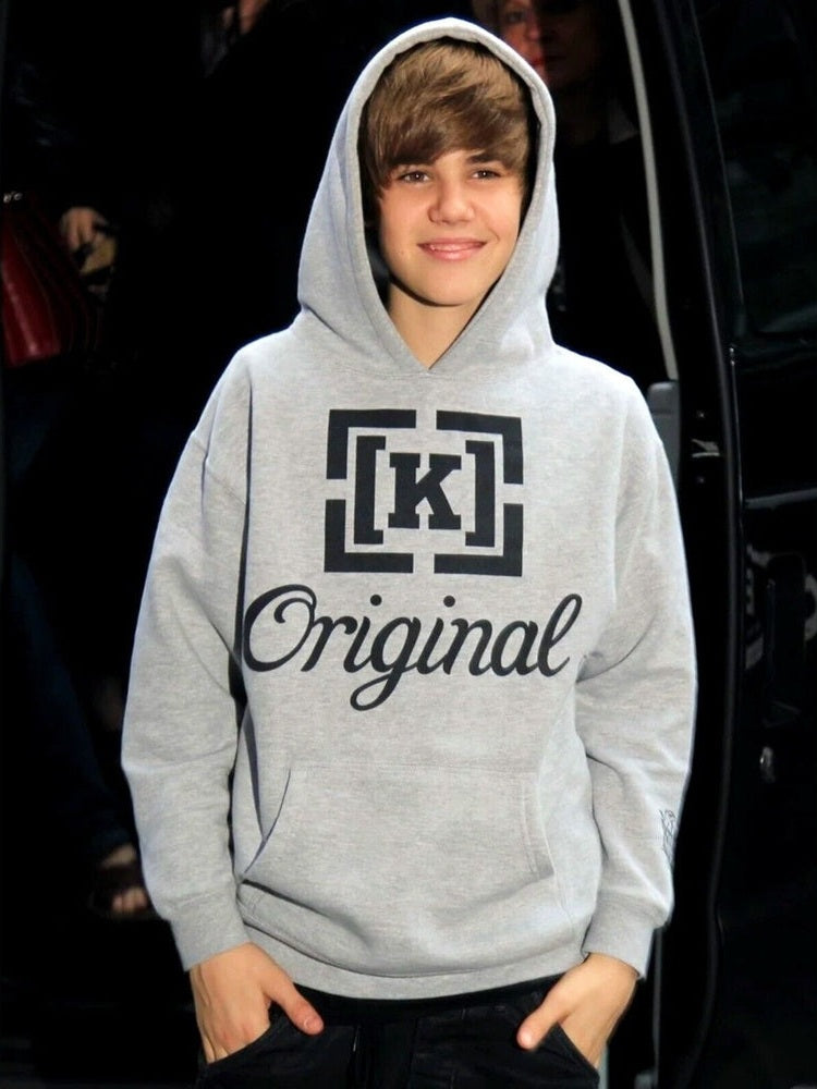 Justin Bieber Early Career 8.5 x 11 Candid Color Photograph Art Print Photo Collectibles:Photographic Images:Photographs Style Your Walls